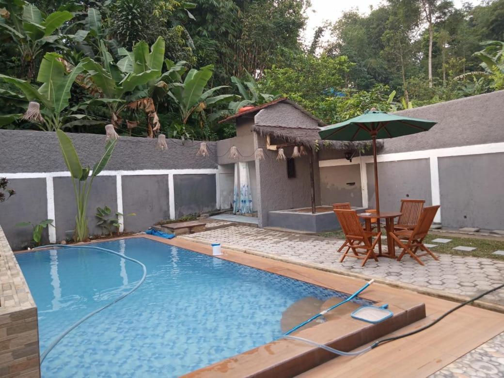 Villa Dhanty Bogor Exterior foto